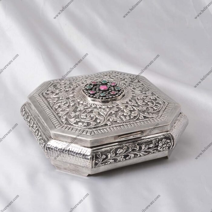 Acanthus Carved Octagonal Silver Box With Stones