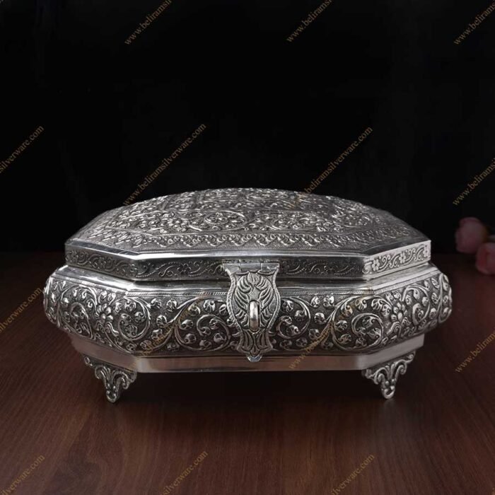 Oxidised Baroque Leaves Nakshi Silver Box